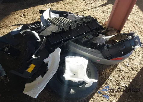 2013 Toyota Rav4 Xle z USA, uszkodzony, nr VIN 2T3WFREVXDW058510